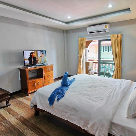 Jomtien Beach Pool House Паттайя Экстерьер фото