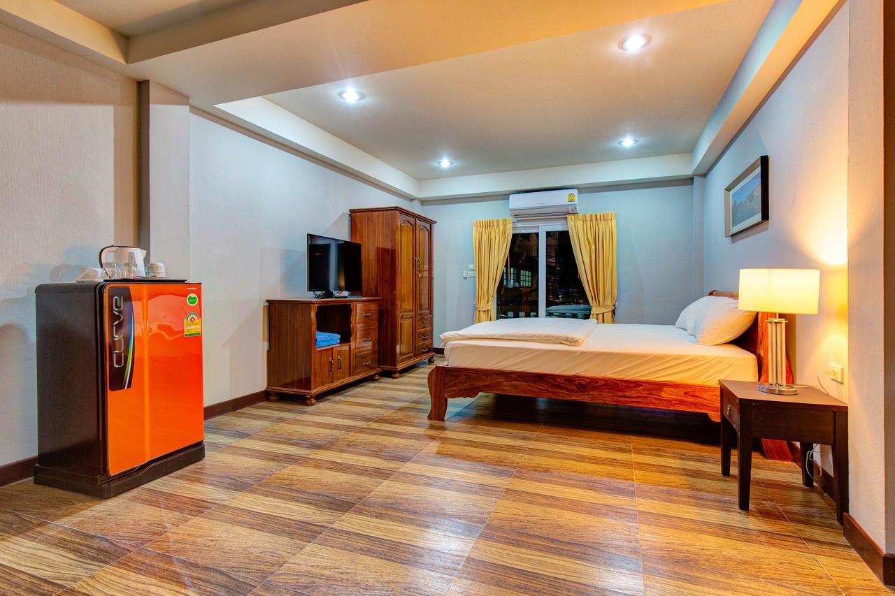 Jomtien Beach Pool House Паттайя Экстерьер фото